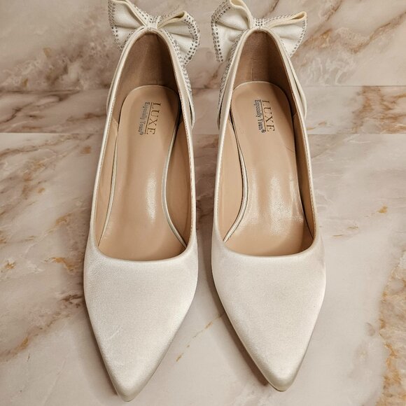 LUXE Especially Yours Ivory Bejeweled Bow Heels, Size 11 - Picture 2 of 8